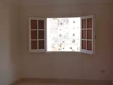 شقق للبيع في شارع خالد بن الوليد، سيدي بشر بحري، 100 متر