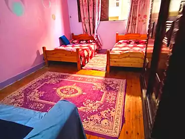 شقق للبيع في طريق الجيش، المندرة، 100 متر