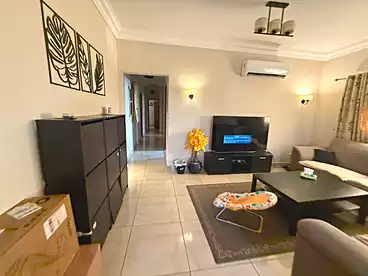 روف للبيع في شارع سليمان الحلبي، البنفسج 11، 220 متر