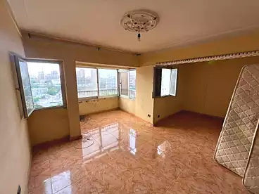 شقق للإيجار في محرم بك، الاسكندرية، 130 متر