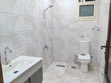 شقق للبيع في شارع الخمسين، النزهة 2، 145 متر