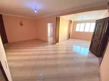 عقارات للإيجار في شارع الثلاثيني، فيصل، 130 متر