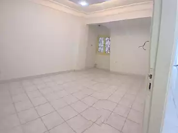 شقق للبيع في البيطاش، العجمي، 120 متر