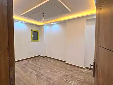 شقق للبيع في اللبيني، فيصل، 200 متر