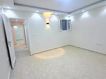 Apartments For sale in Gamal Abd El Naser St., Gisr Al Suez, 140 sqm