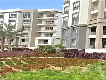 شقة بحديقة للبيع في جرينز - كمبوند هايد بارك، كمبوند هايد بارك، 115 متر