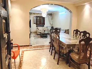 شقق للبيع في شارع الزهراء، عين شمس الشرقية، 100 متر