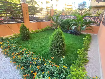 Apartments For sale in Mohamed Ahmed Barhoma St., Fourth Touristic Village, 250 sqm