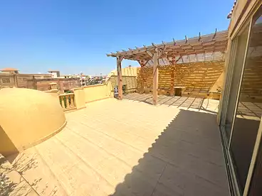 Private For sale in El Akhshidi St., El Banafsag 7, 255 sqm