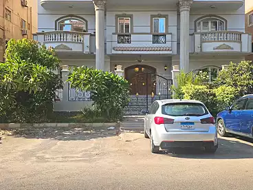 فلل للبيع في شارع سليمان الحلبي، البنفسج 11، 440 متر
