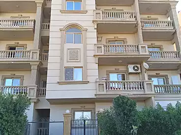 Private For sale in Lotus South, Lotus, 290 sqm