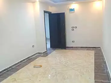 شقق للبيع في شارع الزهور، البيطاش، 100 متر
