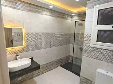 شقق للبيع في اللبيني، فيصل، 160 متر