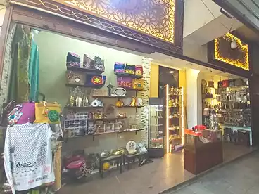 Shops For sale in El Hussein, El Gamalia, 20 sqm