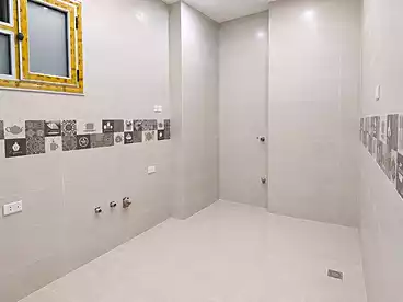 شقق للبيع في البيطاش، العجمي، 130 متر