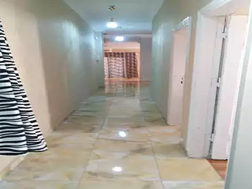 عقارات للبيع في شارع زيد بن حارثه، جنوب الاكاديميه (أ)، 200 متر