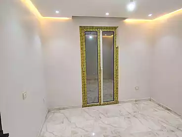شقق للإيجار في محرم بك، الاسكندرية، 105 متر