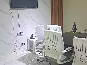 للإيجار في شارع سليمان الحلبي، البنفسج 11، 250 متر