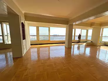Apartments For sale in Corniche El Nile St., Dokki, 300 sqm