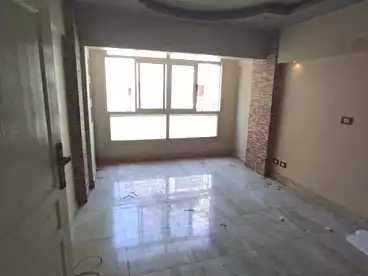 عقارات للإيجار في محرم بك، الاسكندرية، 130 متر