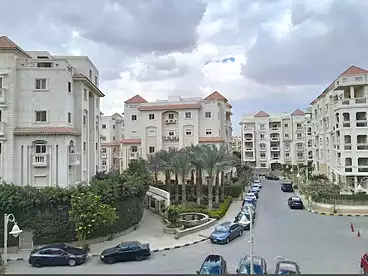 For rent in Leila Compound, Compounds in New Cairo, 180 sqm