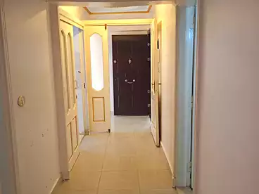 شقق للإيجار في شارع أحمد الزمر، الحي العاشر، 155 متر