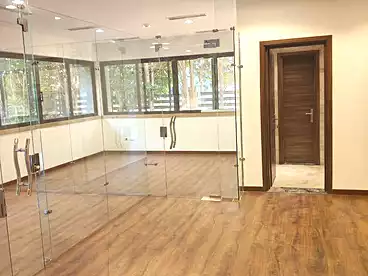 Offices For rent in Southern 90th St., 90th Street, 347 sqm