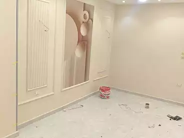 شقق للبيع في اللبيني، فيصل، 100 متر