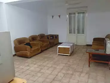 شقق للإيجار في شارع العشرين، فيصل، 300 متر