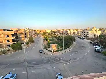 في البنفسج 12، البنفسج، 600 متر