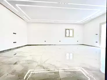 Apartments For sale in Mostafa Kamel Axis, First Settlement, 240 sqm