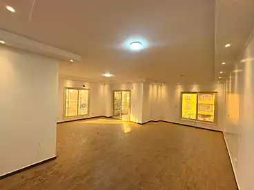 Administrative For rent in Street 66, Second Neighborhood, 200 sqm