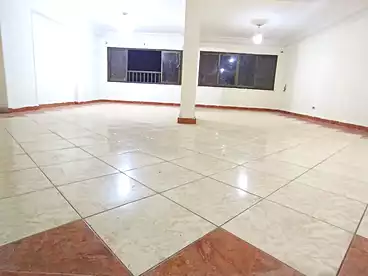 شقق للبيع في شارع رايل، منشية عين حلوان، 180 متر