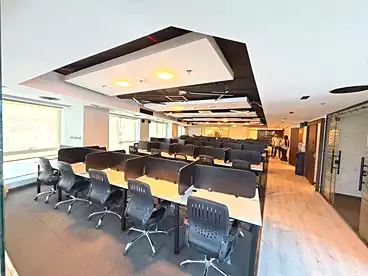Offices For rent in Concord Plaza Mall, Compounds in New Cairo, 550 sqm
