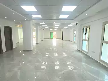 Offices For rent in Northern 90th St., 90th Street, 800 sqm