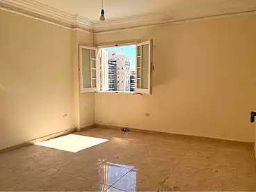 Apartments For sale in Ganaklis, Alexandria, 165 sqm