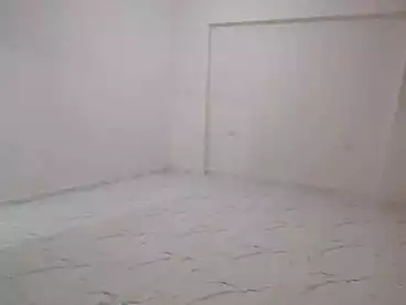 شقق للإيجار في شارع المجزر الالي، اللبيني، 100 متر