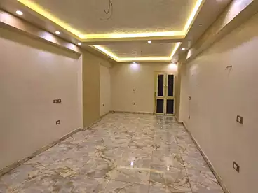 شقق للبيع في شارع نزلة السيسي، المريوطية، 150 متر