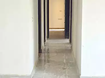 في حي 2000 قطعة، التوسعات الشمالية، 141 متر