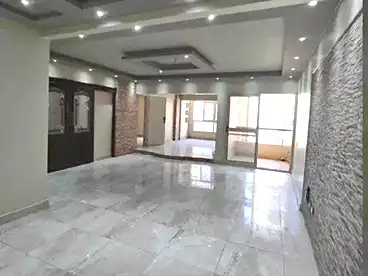 عقارات للإيجار في محرم بك، الاسكندرية، 120 متر
