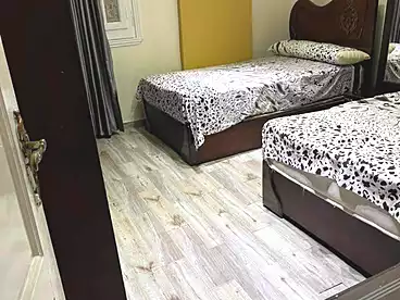 شقق للإيجار في المجاورة الثالثة، الحي الأول، 250 متر