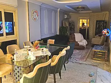 شقق للبيع في شارع جمال عبد الناصر، المندرة، 175 متر