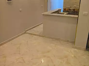 شقق للبيع في اللبيني، فيصل، 80 متر
