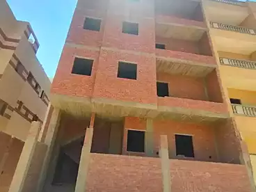 Building For sale in Hai El Kawsr - Fourth Neighborhood, Badr City, 210 sqm