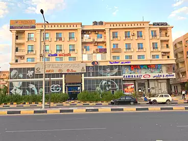 شقق للبيع في شارع الشيراتون، الهضبة، 130 متر