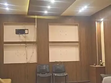 Administrative For rent in Northern 90th St., 90th Street, 70 sqm