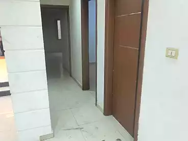 مقر إداري للإيجار في شارع شريف، حلوان، 220 متر