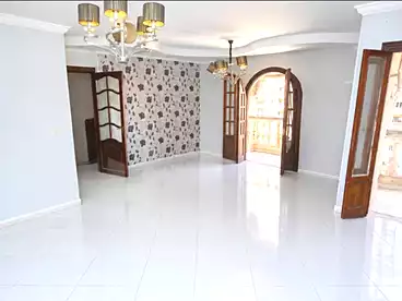 شقق للبيع في محرم بك، الاسكندرية، 150 متر