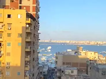 شقق للبيع في شارع السيالة، بحرى - الأنفوشى، 100 متر
