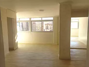 Apartments For sale in Khaled Ibn El Waleed St., Miami, 140 sqm